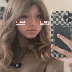 Meet your Posher, Raelee